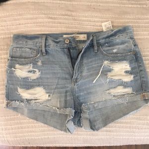 Abercrombie & Fitch distressed shorts